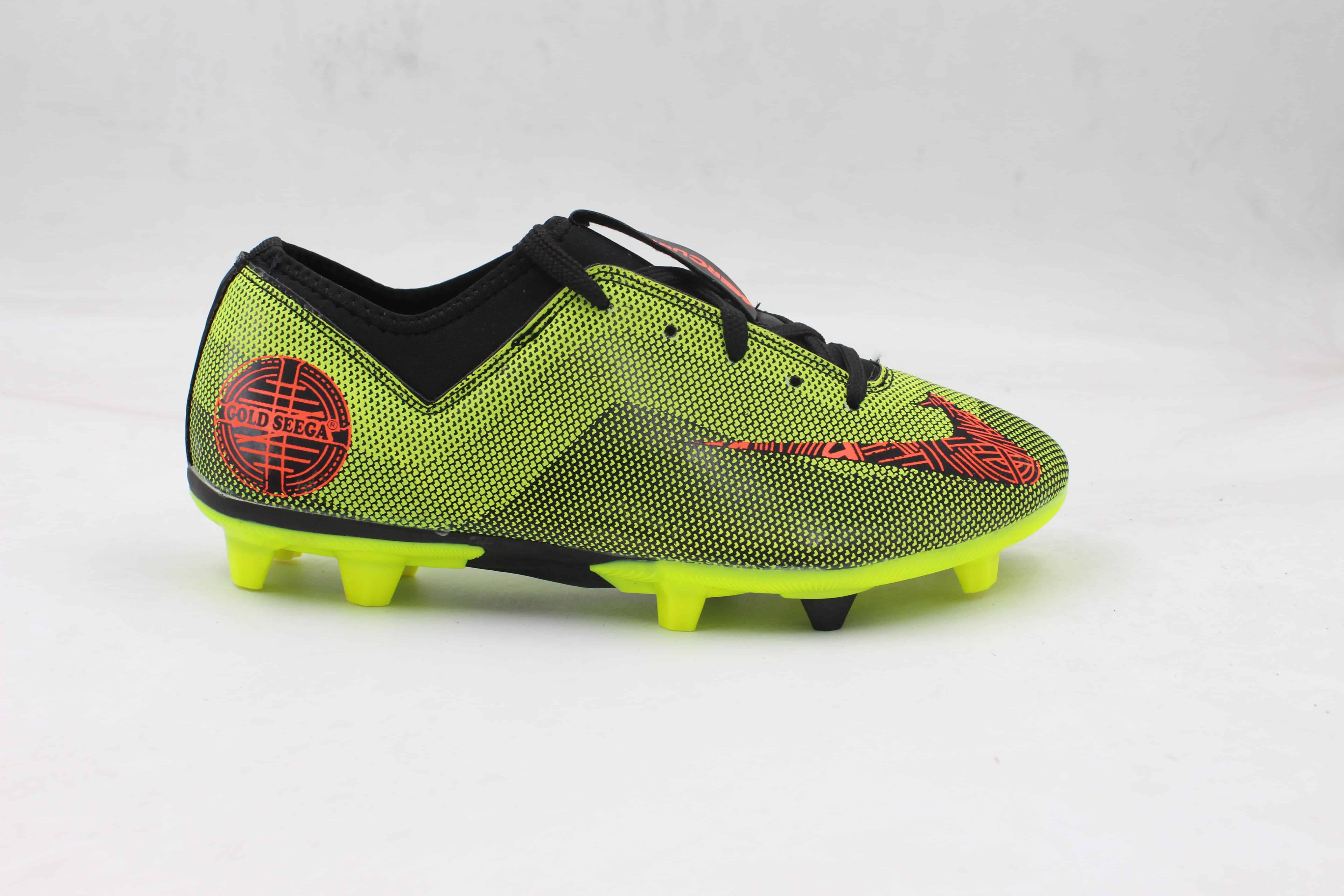 Seega Gold CR10 Unisex Football Shoes Green Colour
